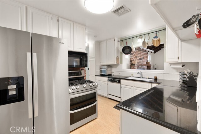 Foto del edificio - 351 S Parish Pl