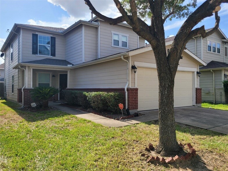 Foto principal - 7815 Tuhati Forest Ln