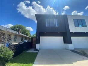 Building Photo - 807 S Glasgow Dr