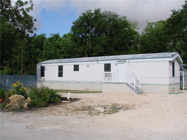 Building Photo - 419 Kimble St
