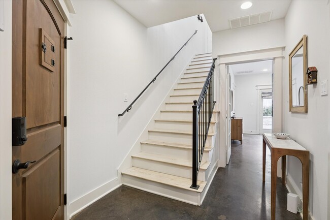 Building Photo - 1410 Asbury St
