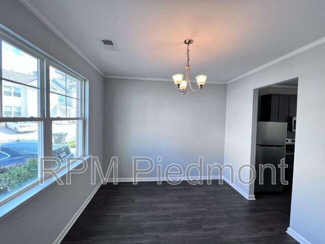 Building Photo - 3194 Laurel Ridge Cir