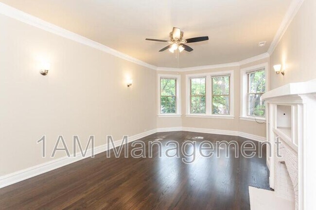 Building Photo - 4249 N Lawndale Ave