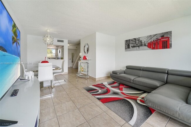Foto del edificio - 9363 Fontainebleau Blvd