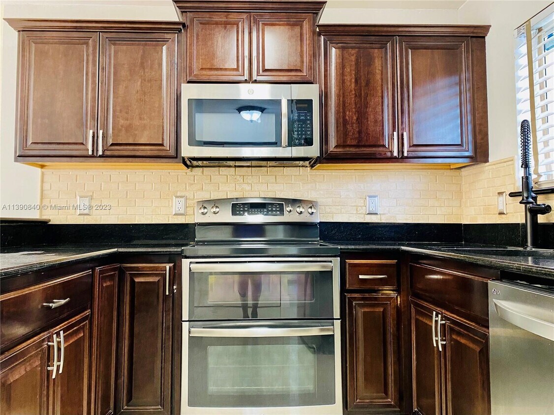 6225 SW Kendale Lakes Cir Unit 263, Miami, FL 33183 Condo for Rent in