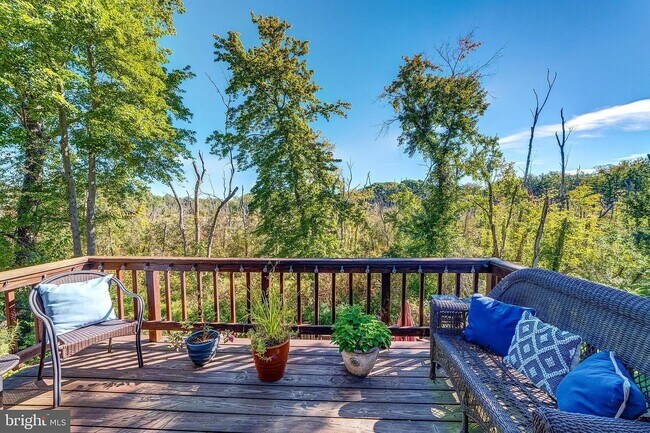 Foto del edificio - 2618 Stirrup Ln