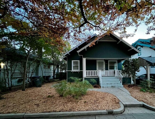 Foto del edificio - Curtis Park Craftsman Home