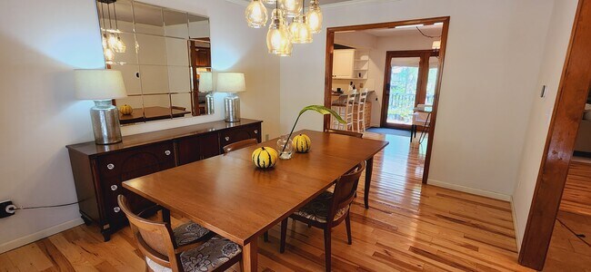 Building Photo - 7961 Alden St