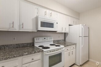 Building Photo - 10555 Turtlewood Ct