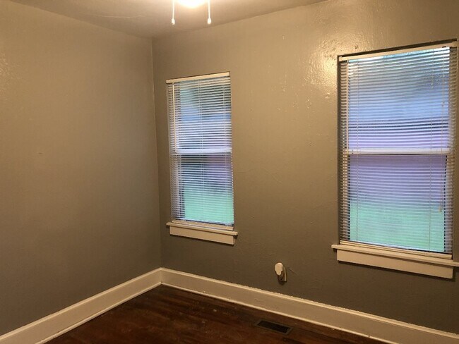 Foto del edificio - 1132 Cherry Laurel St