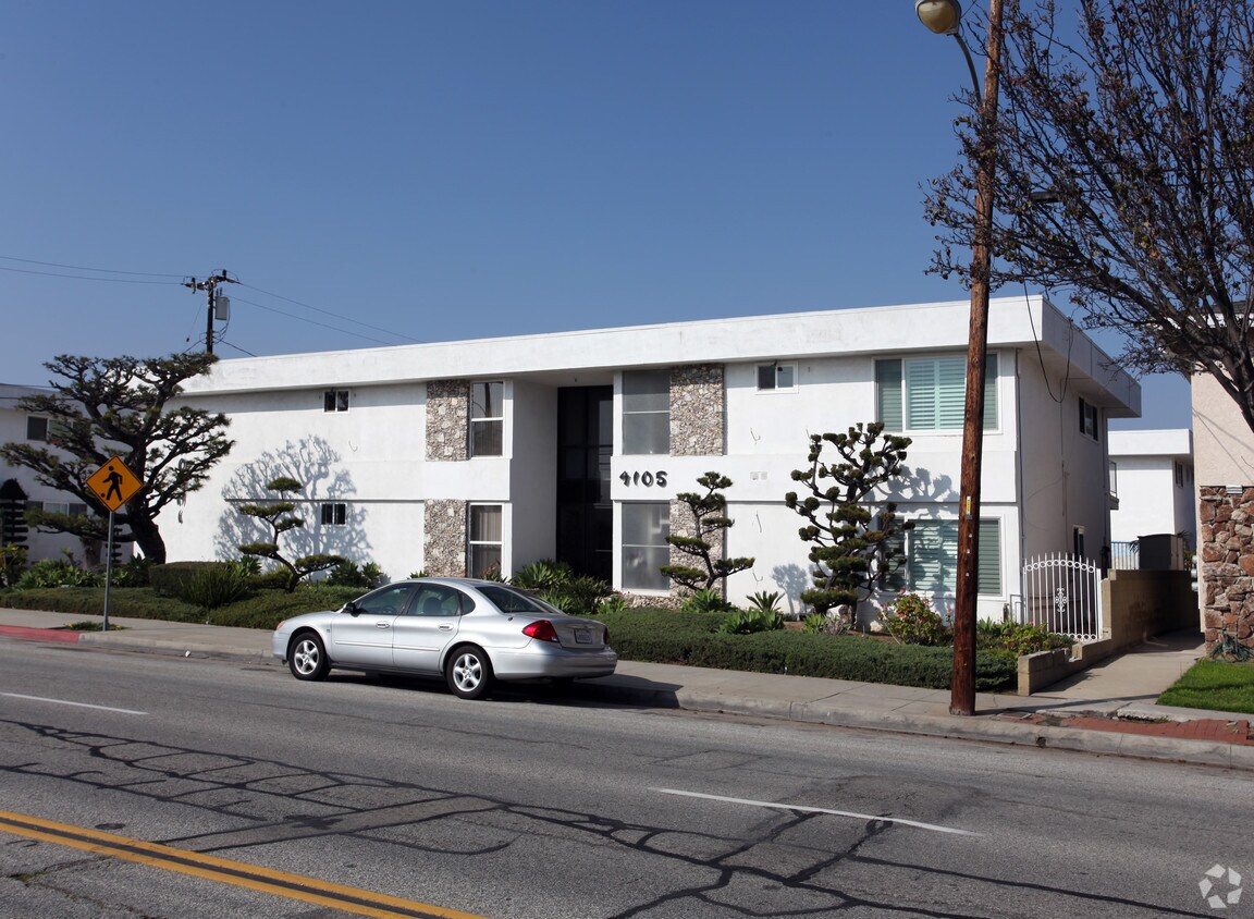 Foto del edificio - 4105 W 182nd St