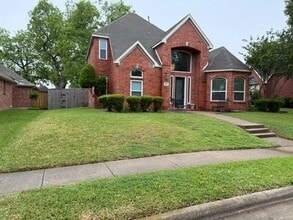 Building Photo - 618 W Muirfield Rd