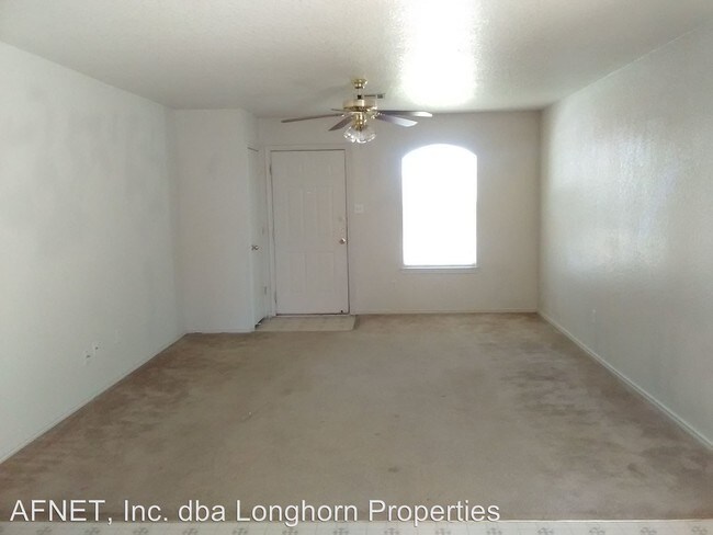 Building Photo - 2704 Lucille Dr