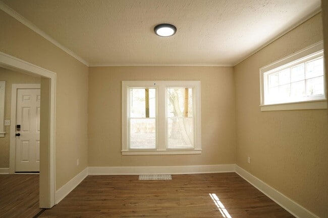 Foto del edificio - Fully Renovated 3-Bedroom Home – Move-In R...