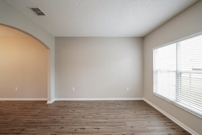 Building Photo - 615 Bluebill Ln