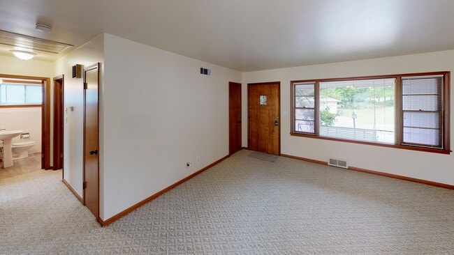 Building Photo - 4103 S 38th W Ave