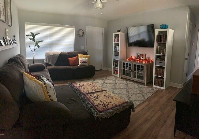 Photo - 103 Lassere Cir House