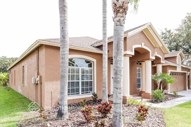 Building Photo - 10130 Queens Park Dr