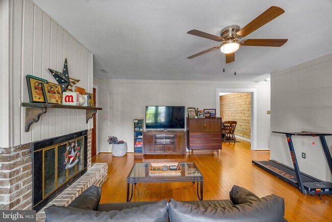 Foto del edificio - 1097 Snow Hill Ln