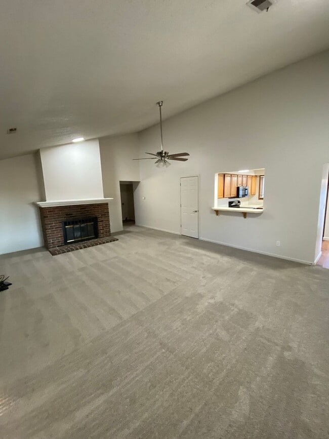Interior Photo - Rose Houses