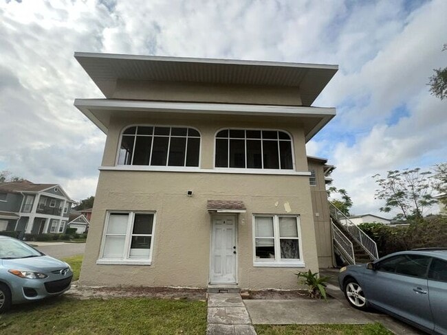 Two bedroom one bath second-floor apartment featuring a huge balcony! - Two bedroom one bath second-floor apartment featuring a huge balcony!