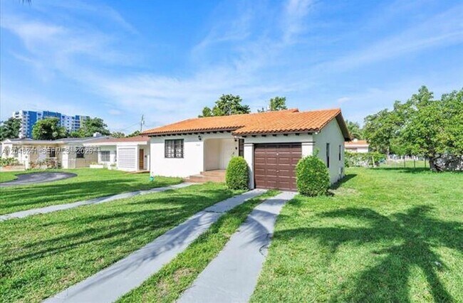 Foto del edificio - 860 NW 17th Ct