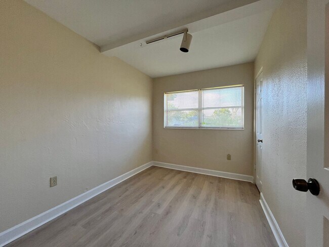 Foto del edificio - SHERWOOD PARK 3/1.