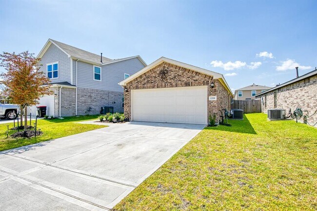 Building Photo - 12558 Jasmine Park Ln