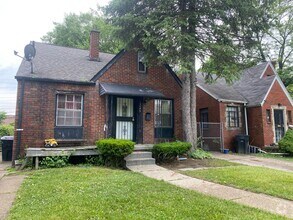 Building Photo - 18445 Goulburn Ave