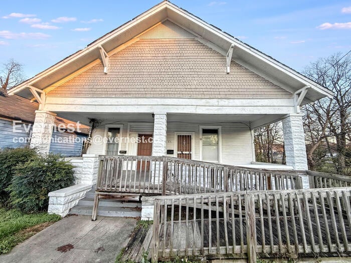 Foto principal - 921 53rd St N