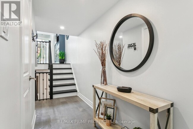 Photo du bâtiment - 1755-1755 Rathburn Rd E