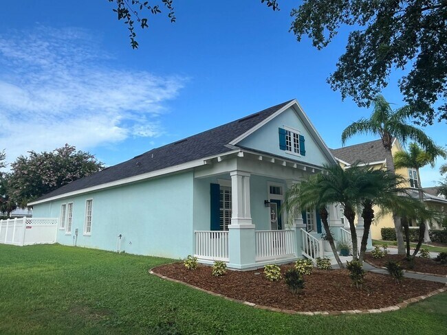 Building Photo - Updated 4 Bedroom, 2.5 bath in Waterfront,...