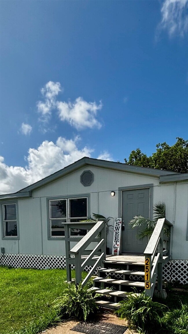 Foto del edificio - 2515 Oyster Creek Bend