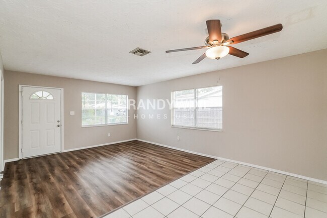 Foto del edificio - 11780 129th Ave N