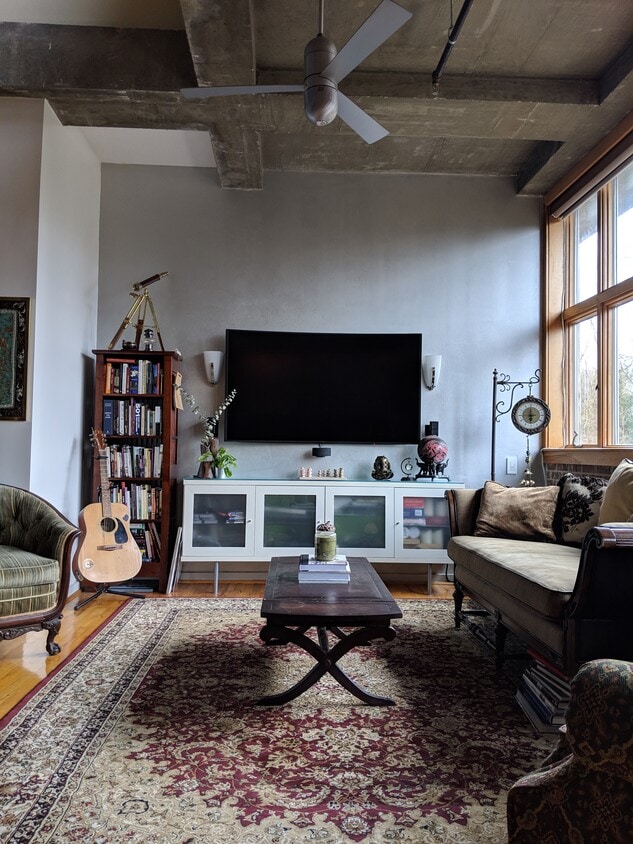 Primary Photo - 640 Glen Iris Dr NE