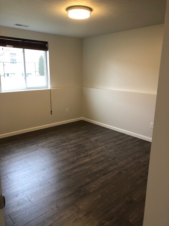Building Photo - 11601 Koala Bear Dr SE