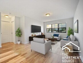 Building Photo - 696 Elm Pl
