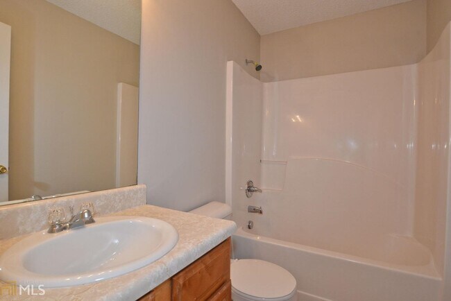 Building Photo - 372 Berkshire Pl