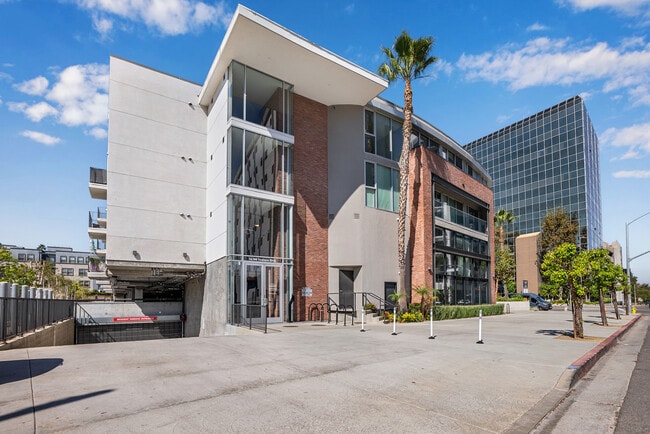 Foto del edificio - The Blvd Lofts