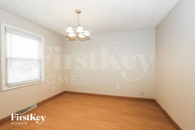 Foto del edificio - 2049 Stowbridge Rd