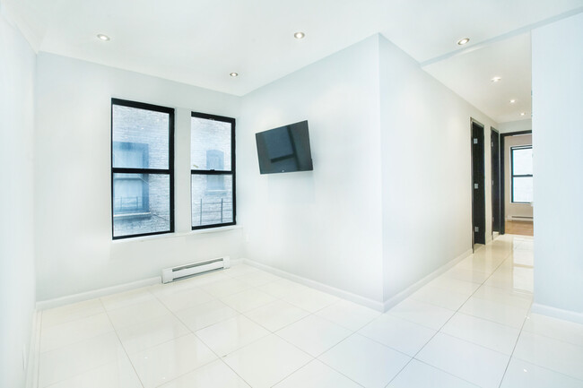 Foto del edificio - 350 Manhattan Ave