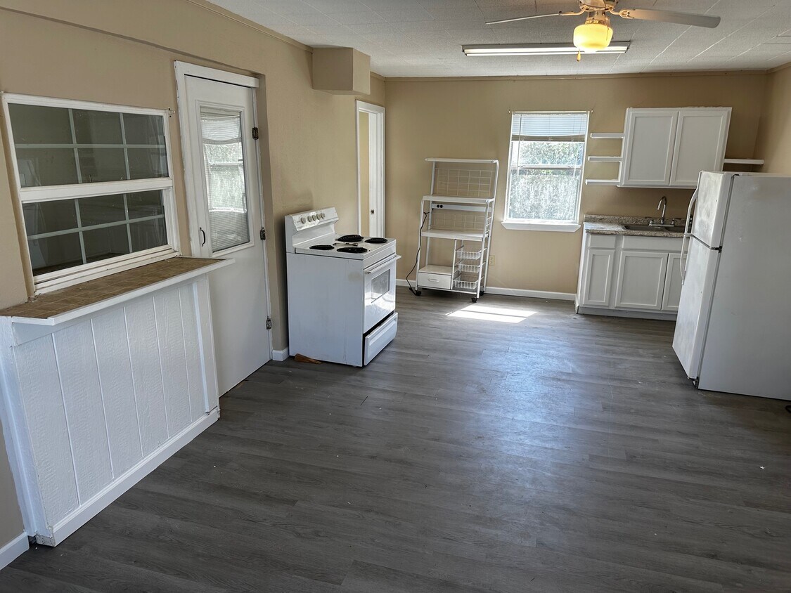 Foto principal - 811 Dallas St