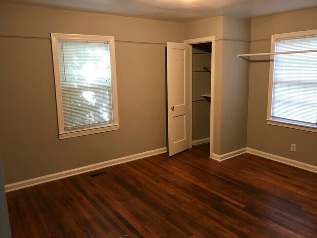 Foto del edificio - 1695 N Druid Hills Rd NE
