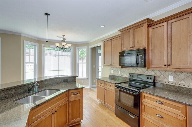 Foto del edificio - 1111 Sumter Landing Cir