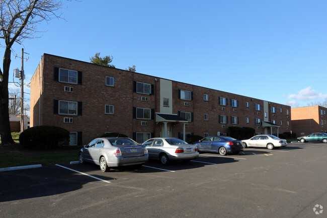 Foto del edificio - Meadowbrook Apartments