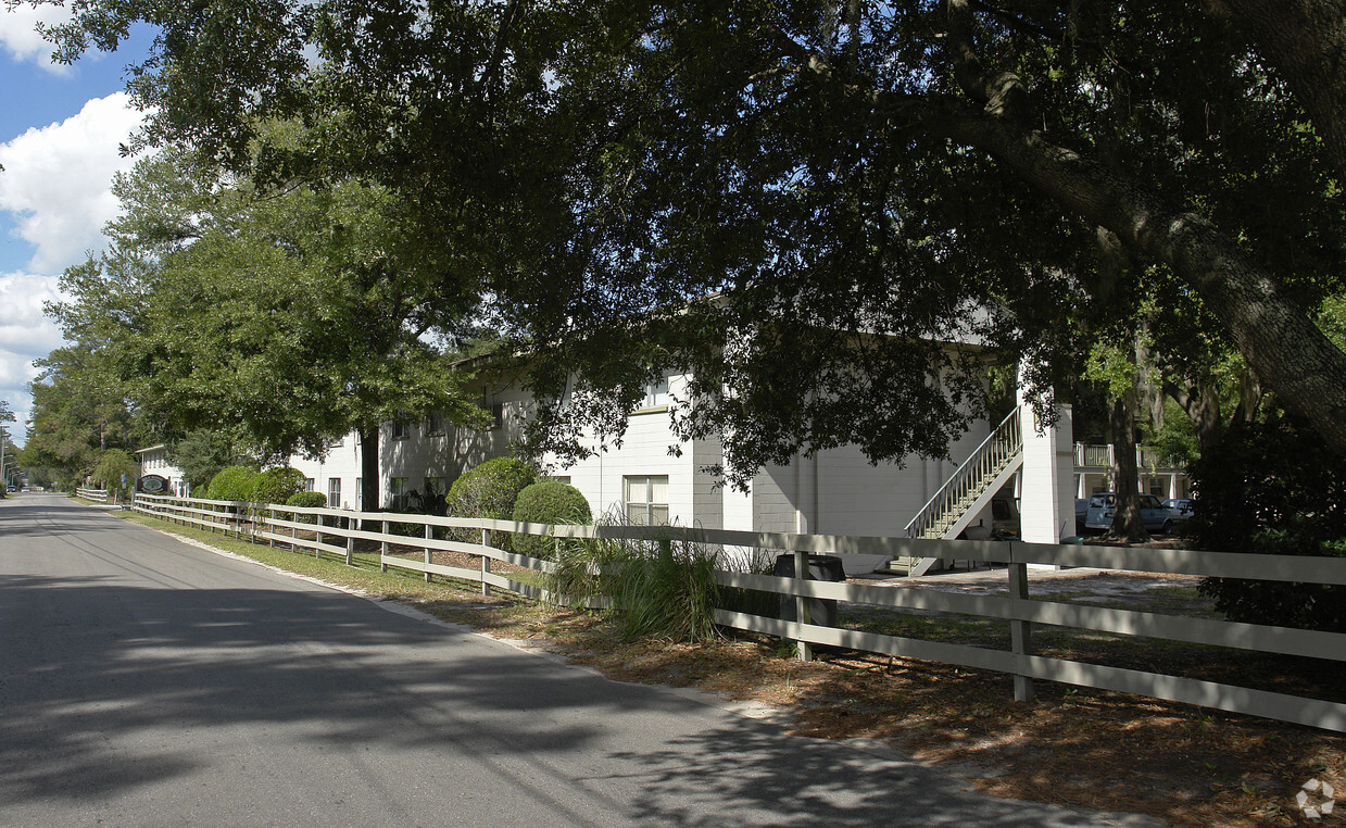 Building Photo - Oak Ridge Apartments