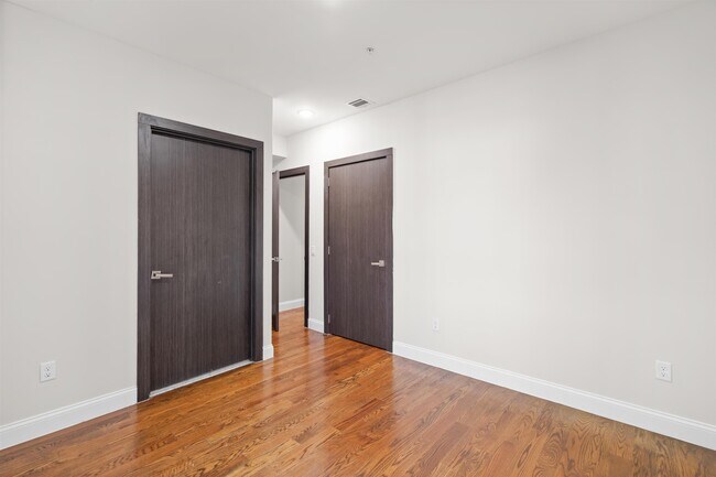 Foto del edificio - 186 Kensington Ave