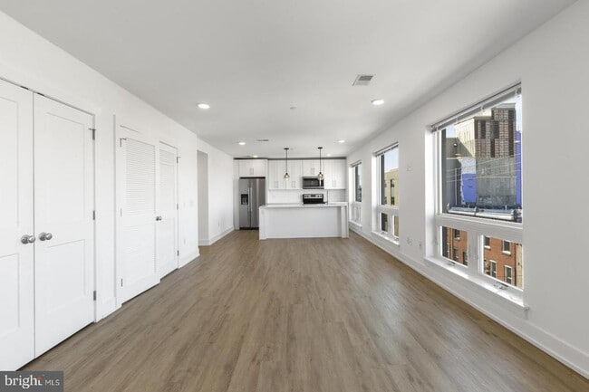 Foto del edificio - 1335 N Marston St