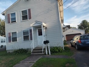 Building Photo - 539 Hollister St