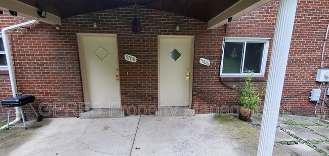 Building Photo - 5708-5708 Poketa Rd